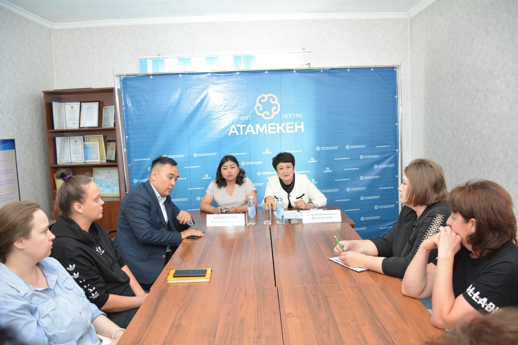 Көрнекі ақпаратқа қатысты заң талабын түсіндіру жұмысы Бұқар жырау ауданында жалғасын тапты.