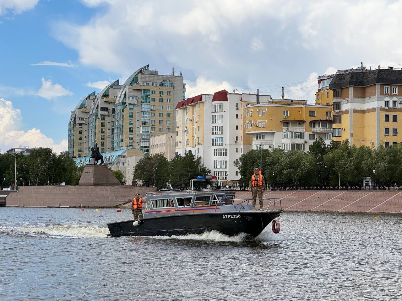 В столице усилены меры по обеспечению безопасности граждан на водоемах