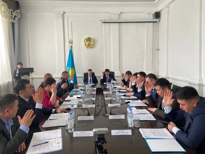 VIII шақырылымдағы Қармақшы аудандық мәслихатының кезектен тыс 28-сессиясы өтті