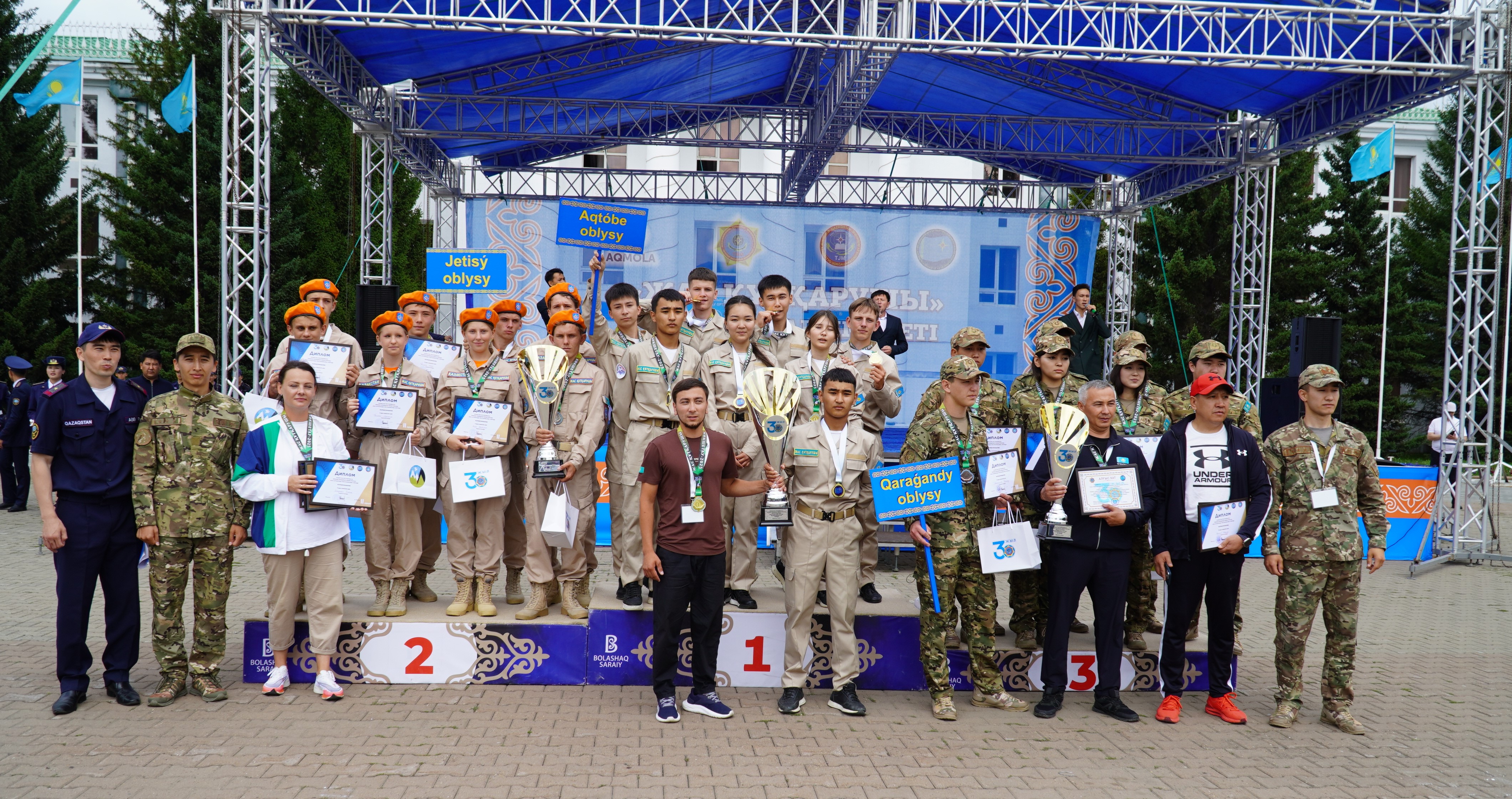 Көкшетауда «Жас құтқарушы» республикалық слетінің салтанатты жабылуы өтті