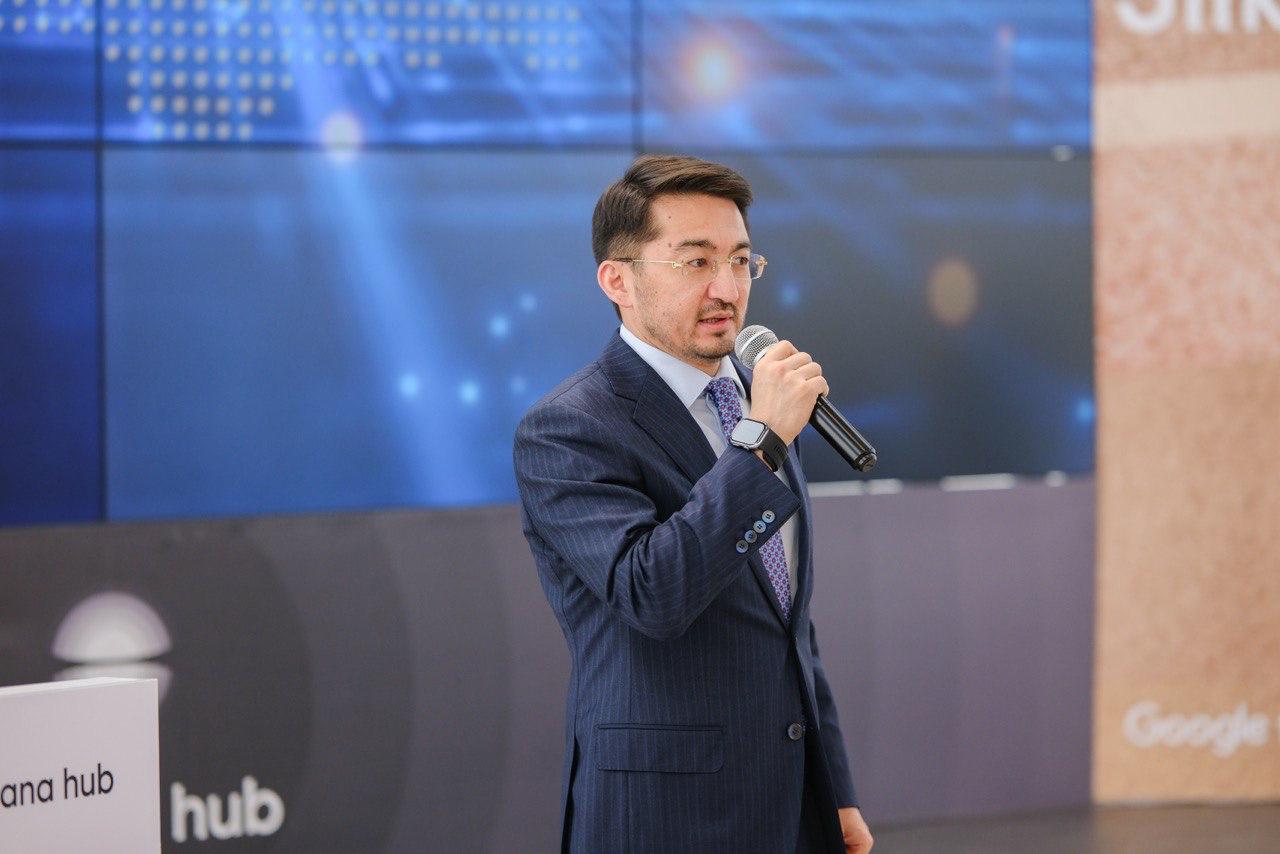 «AI-Sana»: В МЦРИАП обсудили внедрение ИИ-решений в экономику Казахстана