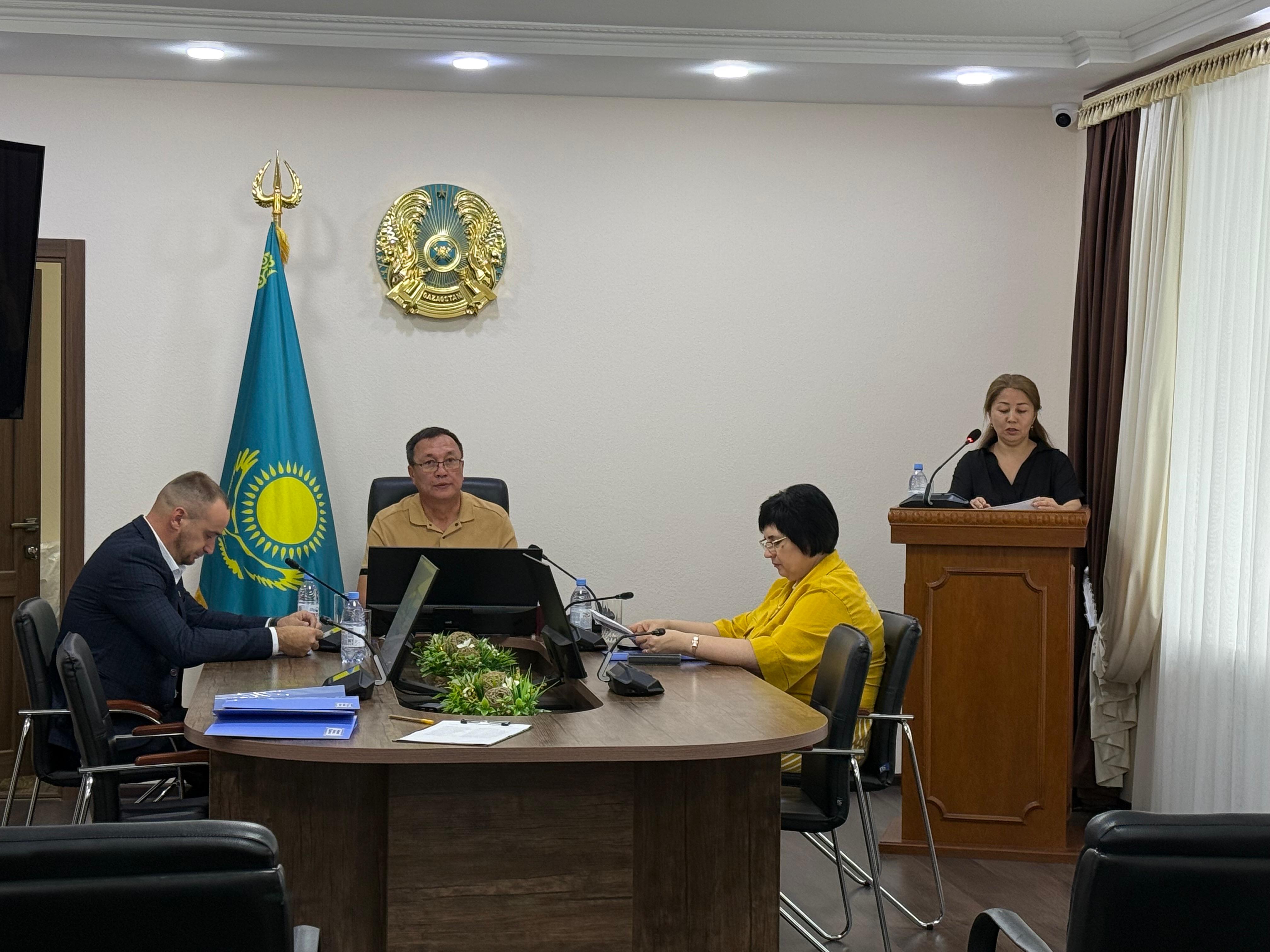 Бүгін 2025 жылғы 4 шілдеде онлайн трансляция режимінде Қостанай аудандық мәслихатының кезектен тыс сессиясы өтті