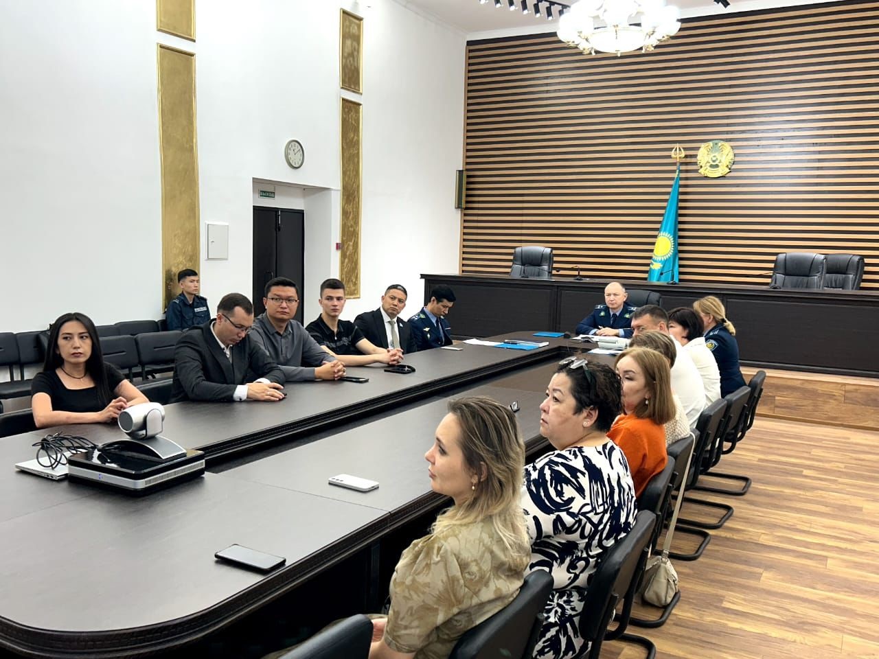 Есірткінің алдын алу жөніндегі кеңес: жастарға баса назар аудару және ведомствоаралық өзара іс-қимыл
