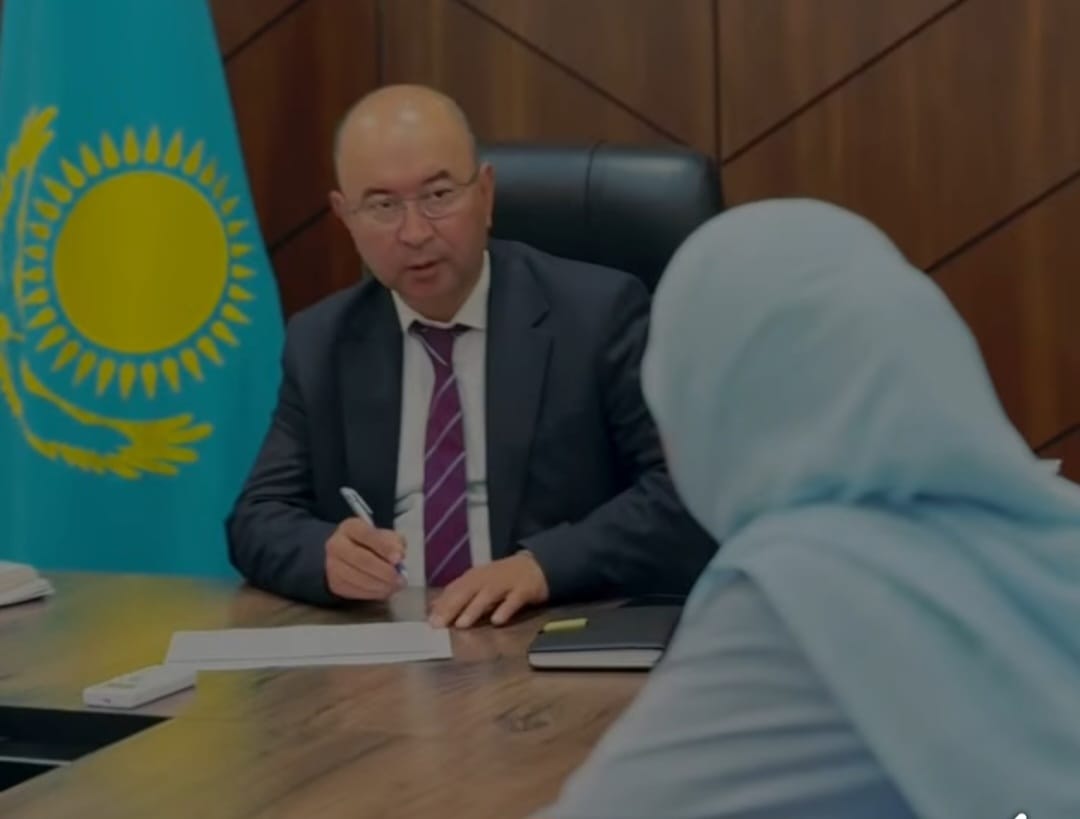Қарақия ауданы әкімінің орынбасары Санат Төкенов азаматтарды жеке қабылдады