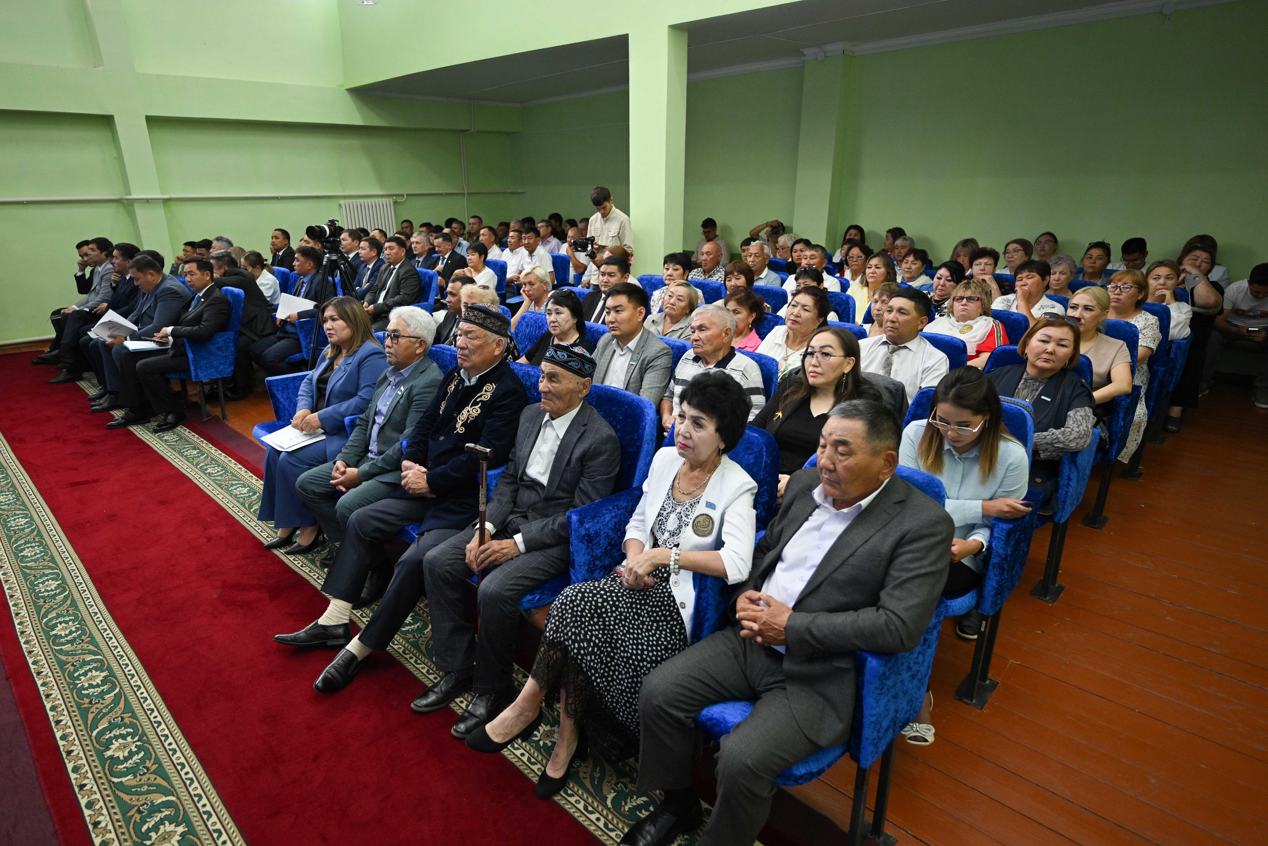 Облыс әкімі Бесқарағай ауданының тұрғындарымен кездесті