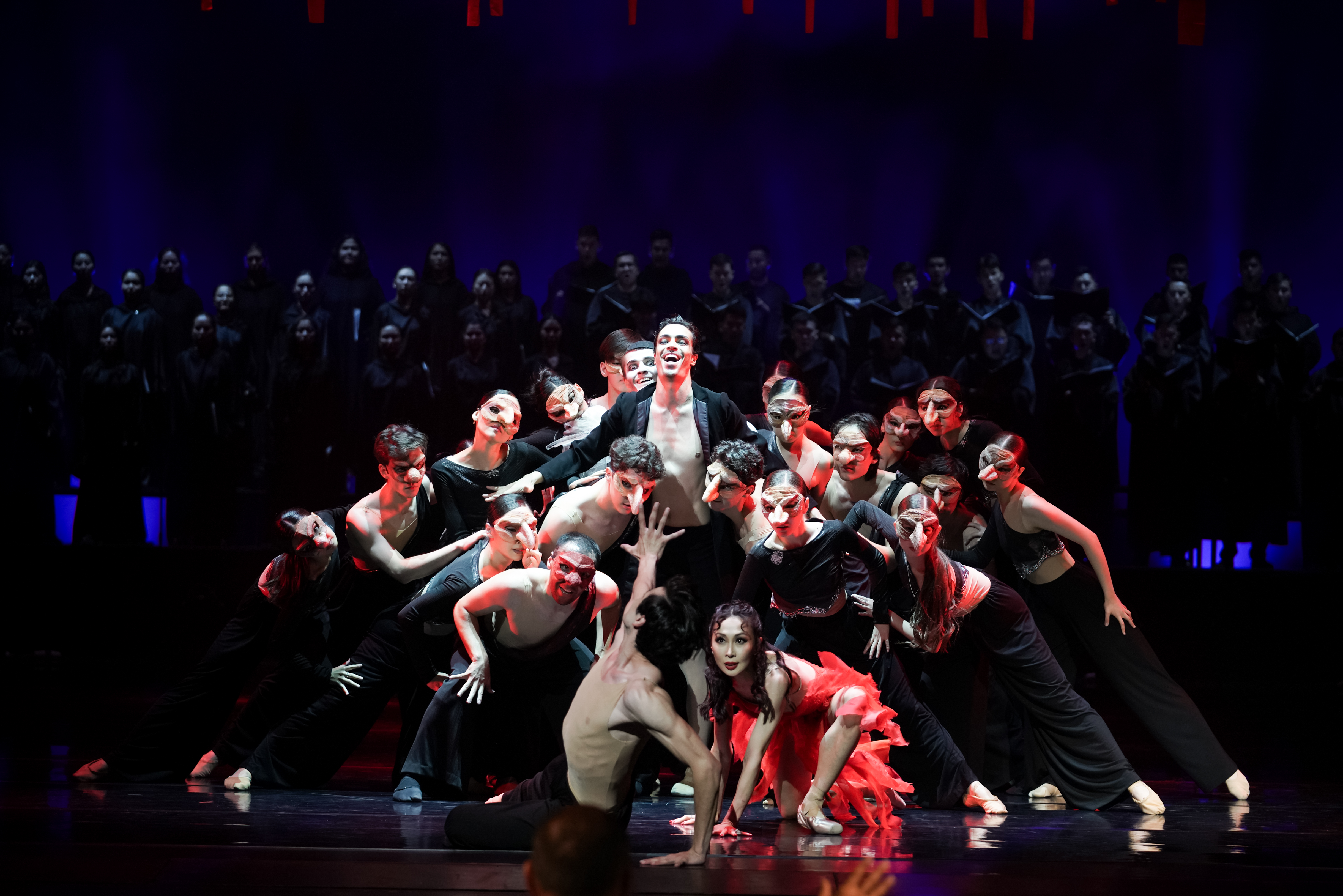 «Астана Балет» театры «Carmina Burana» балет-кантатасының премьерасымен театр маусымын жапты