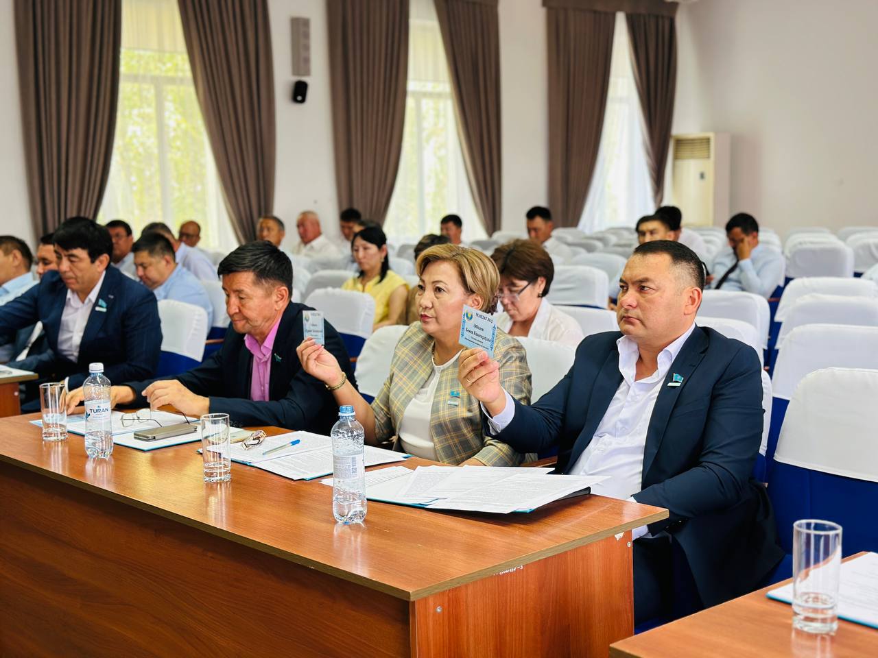МӘСЛИХАТ ТЫНЫСЫ: Кезектен тыс сессия отырысы өткізілді