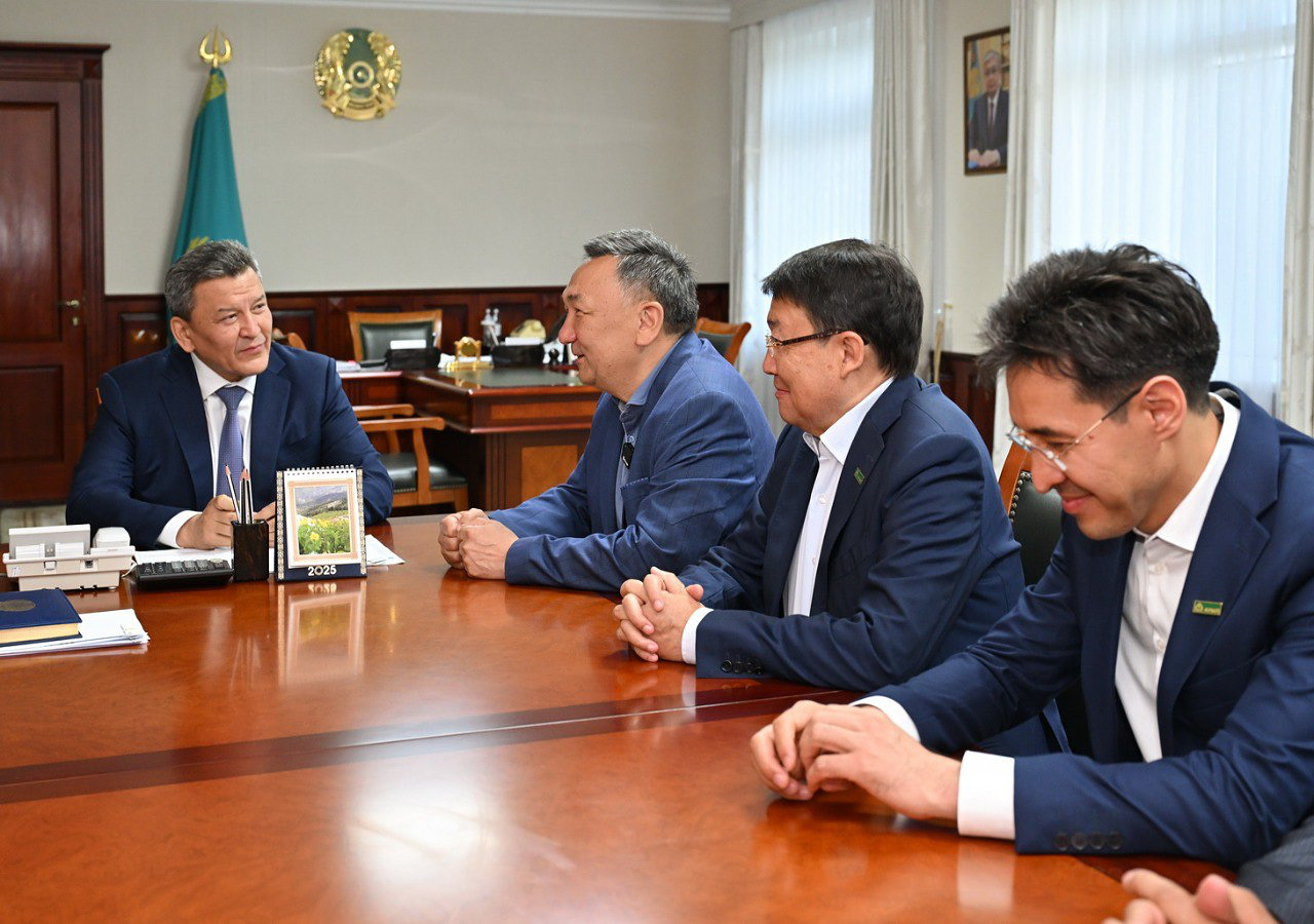 СҚО әкімі «Ауыл» партиясының төрағасымен кездесті