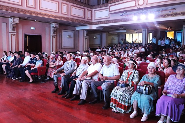 «АСТАНА КҮНІ» ҚАРСАҢЫНДА ӘЛ-ФАРАБИ АУДАНЫНДА МЕРЕКЕЛІК ІС-ШАРА ӨТТІ