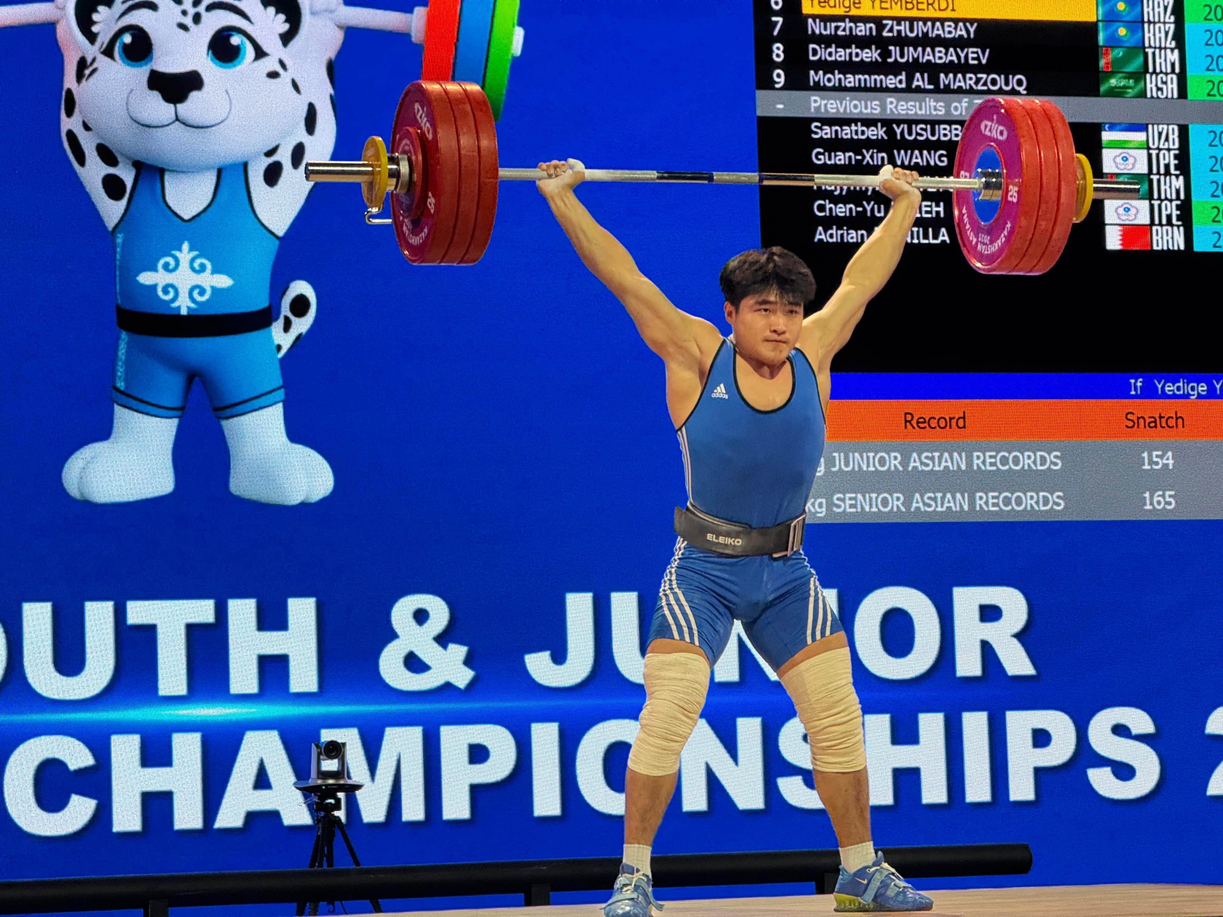 Ауыр атлетика: Едіге Емберді Азия чемпионатында рекорд жаңартты