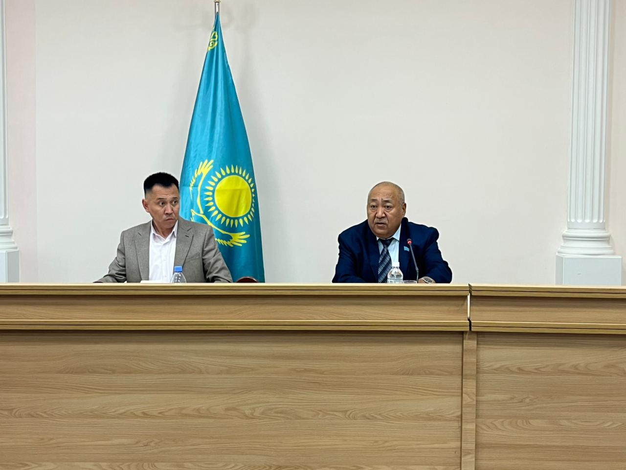 Жарқайың аудандық мәслихатының кезектен тыс 52 сессиясы өтті.
