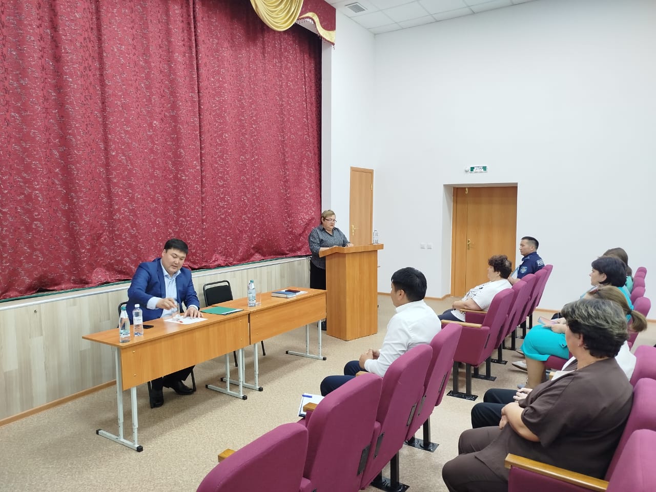 2025 жылғы 30 мамырда Тоғызақ ауылдық округінің әкімі Ирина Геннадьевна Проскурникованың "2024 жылғы әлеуметтік-экономикалық даму қорытындылары және 2025 жылдың өткен кезеңі туралы"халық алдында есептік кездесуі өтті
