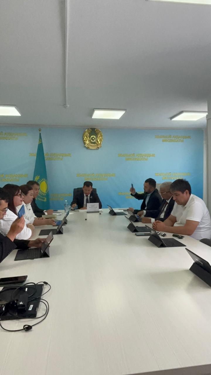 Аудандық мәслихаттың кезектен тыс 32 сессиясы өтті.