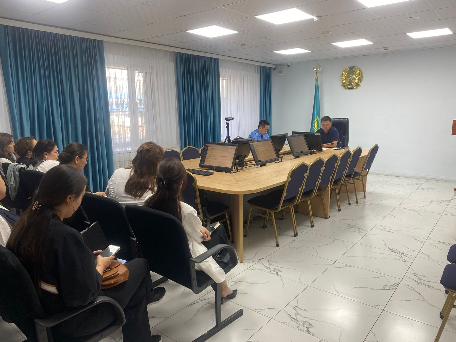 Сыбайлас жемқорлыққа қарсы іс-қимыл және әкімшілік тәжірибе мәселелері бойынша оқыту семинарлары