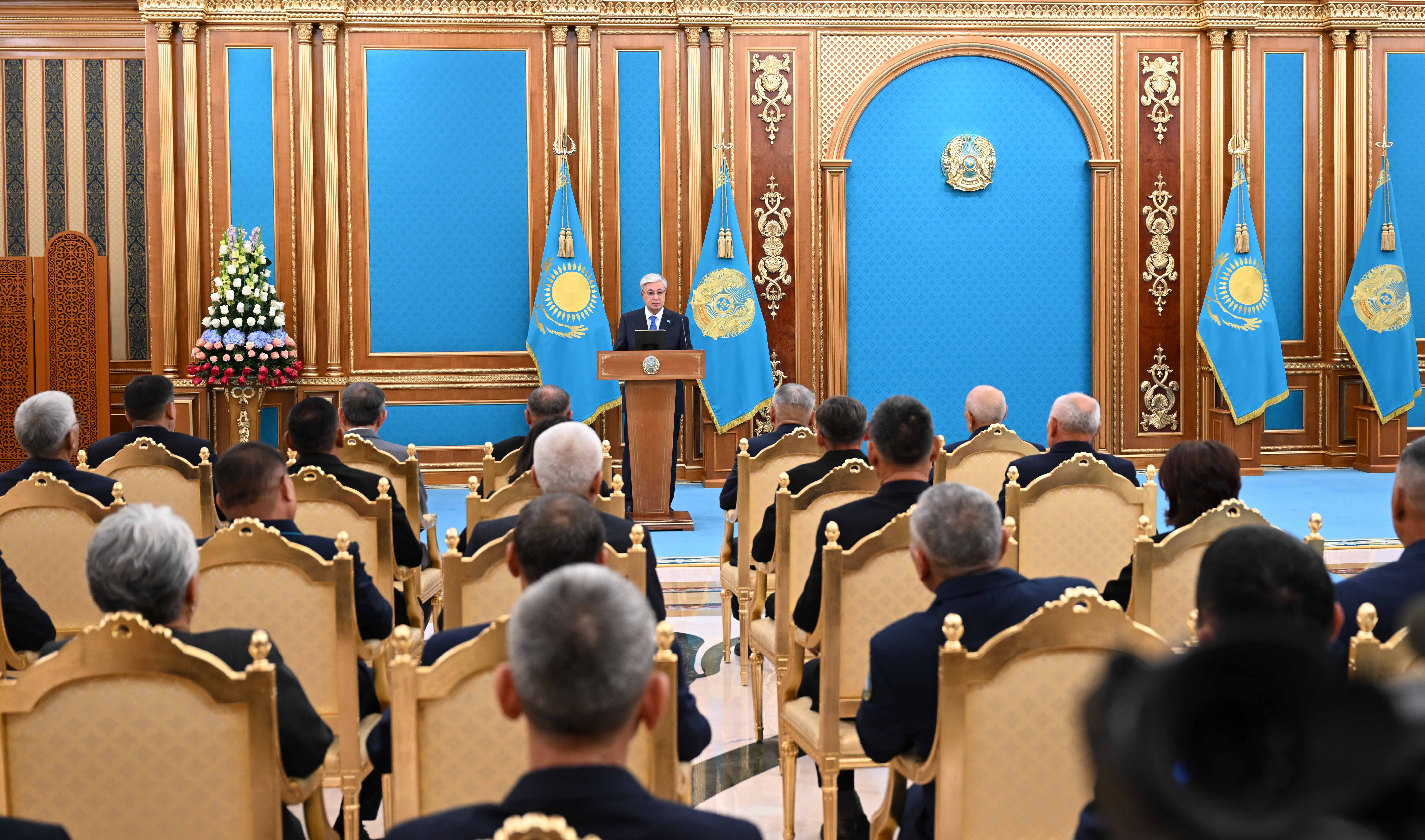 Қазақстан Президенті ақтөбелік жолшыларды мемлекеттік наградалармен марапаттады