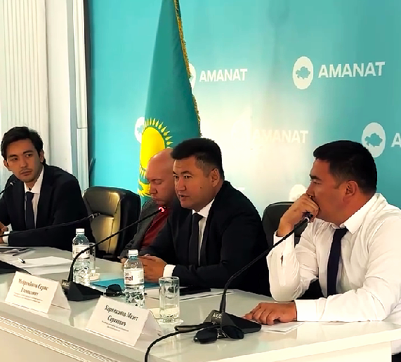 Балқаш-Алакөл бассейндік инспекциясы"Аманат" партиясының ғимаратында Ашық есік күнін өткізді