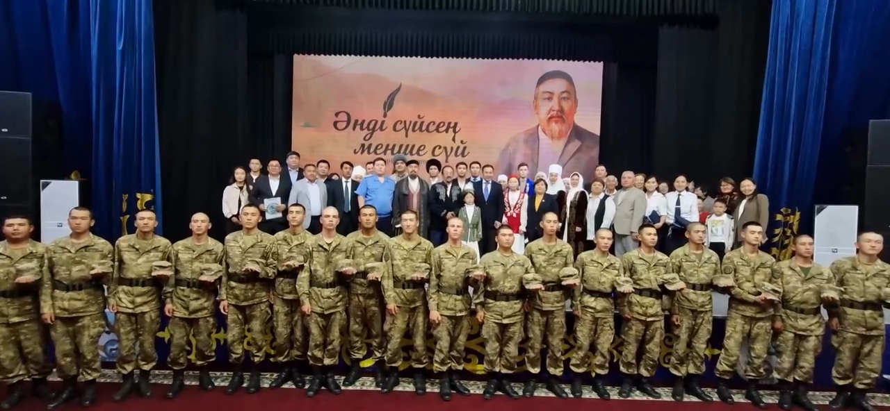 Абай Құнанбайұлының 180 жылдығына орай Целиноград ауданында «Әнді сүйсең менше сүй» атты мәдени-ағартушылық лекция-концерт өтті.