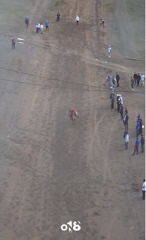 Ер жігіттер теңге ілуде бақ сынады