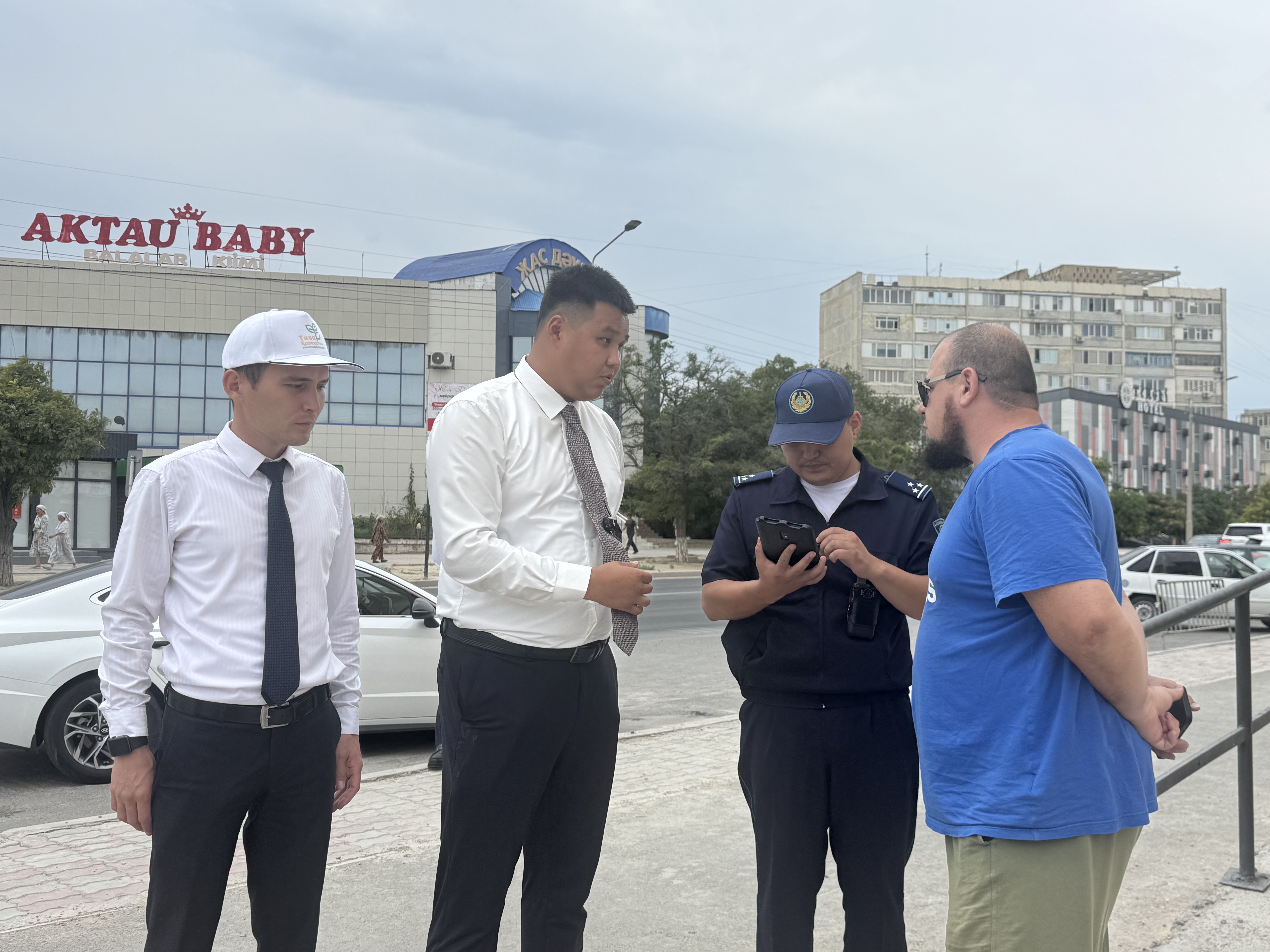 «Таза Ақтау»: Қала тазалығын бұзған тұрғындарға шара қолданылды