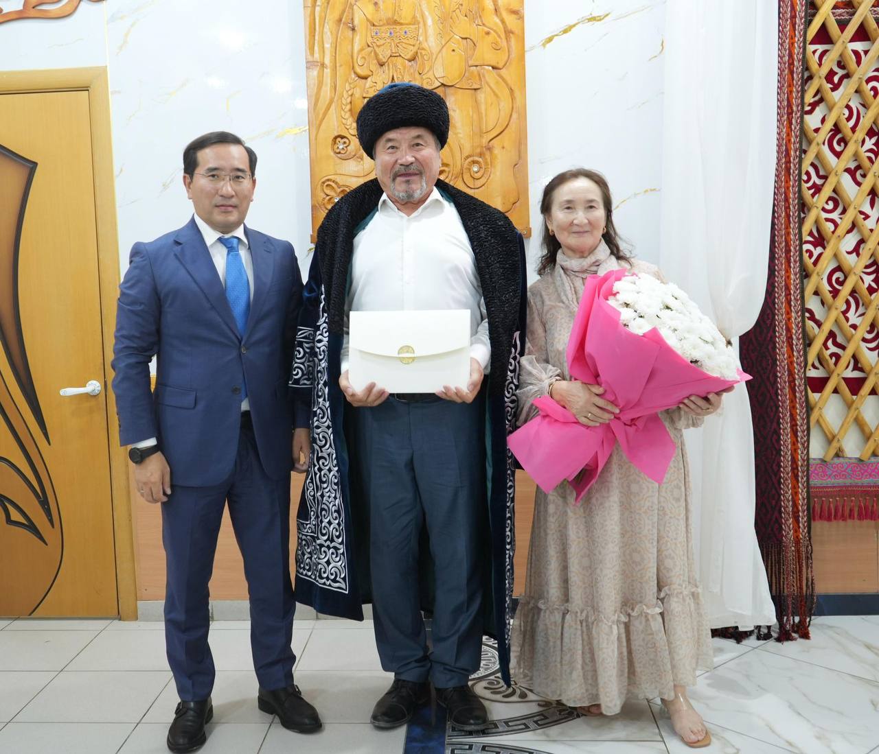 Президент Маңғыстаудың қоғам қайраткері Рәббім Борашевты құттықтады