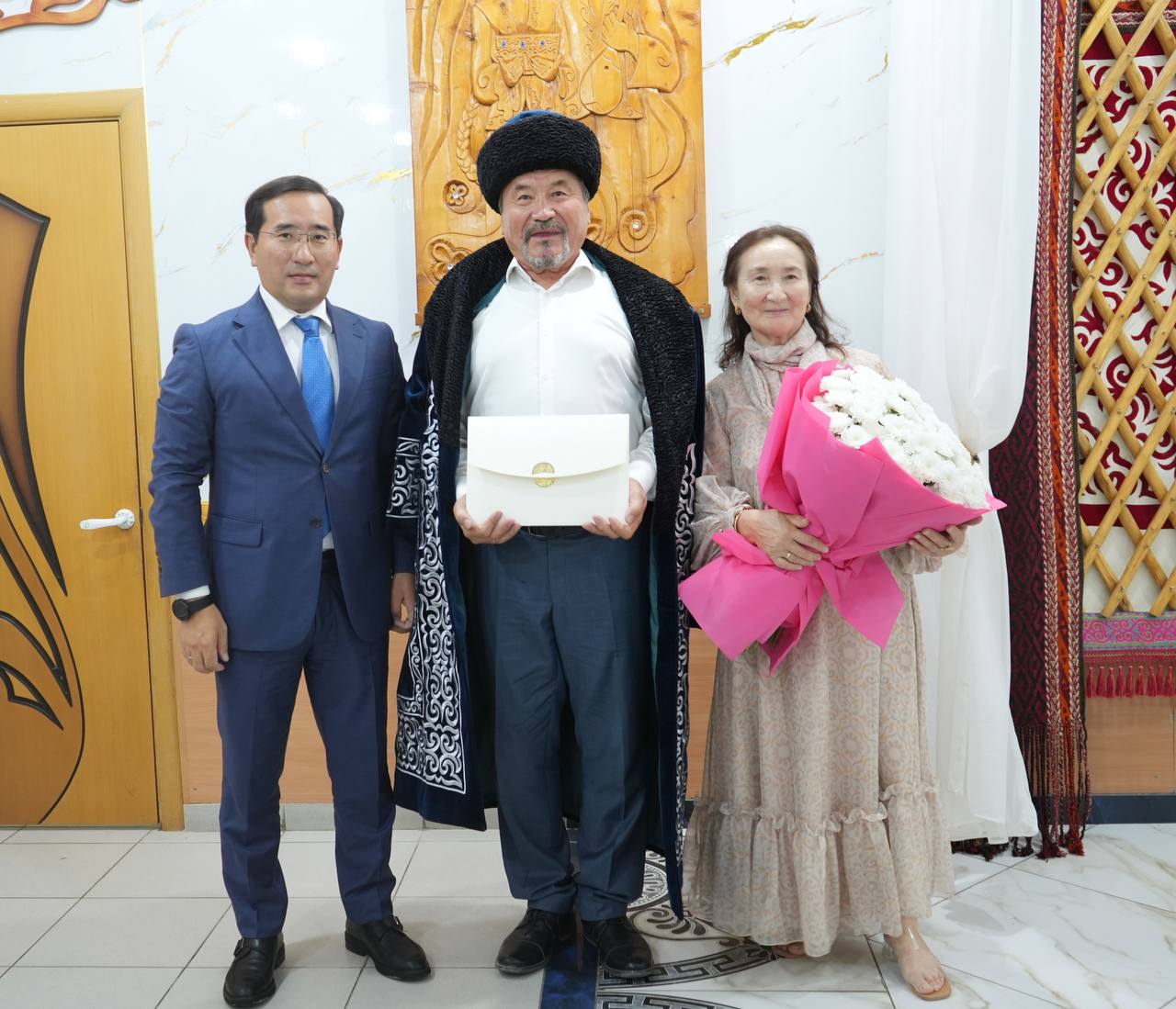 Президент Маңғыстаудың қоғам қайраткері Рәббім Борашевты құттықтады