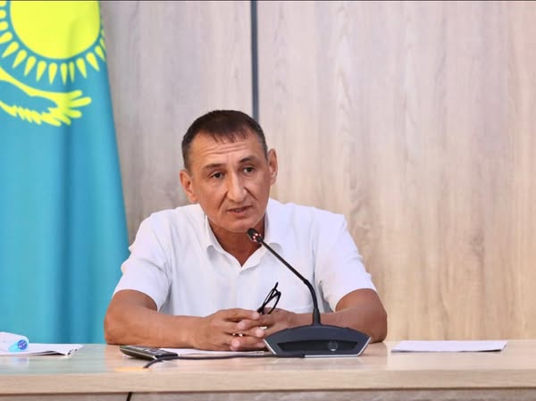 ҚОҒАМДЫҚ КЕҢЕСКЕ ЖАҢА ТӨРАҒА САЙЛАНДЫ