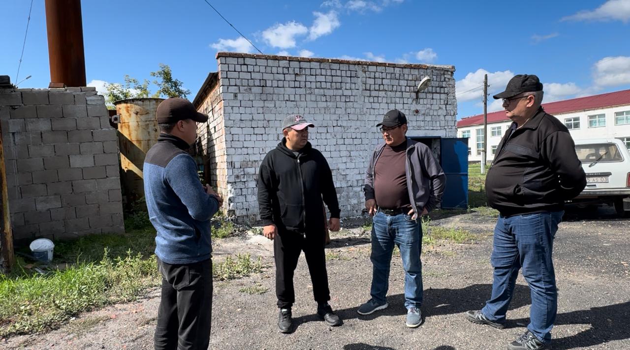 Зеренді ауданының әкімі Зеренді ауылындағы жылыту нысандарын аралады