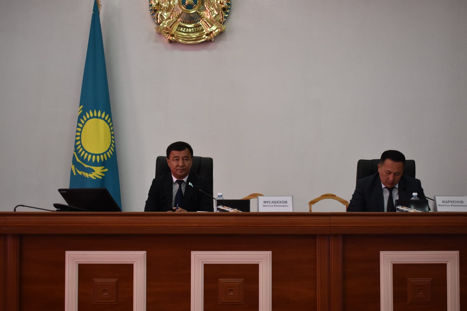 Аудандық мәслихаттың кезектен тыс сессиясы өтті