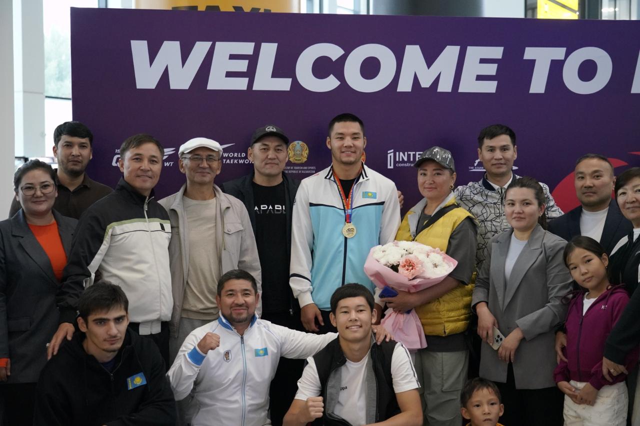 Бокстан Азия чемпионы атанған Темірлан Мұқатаев елге оралды