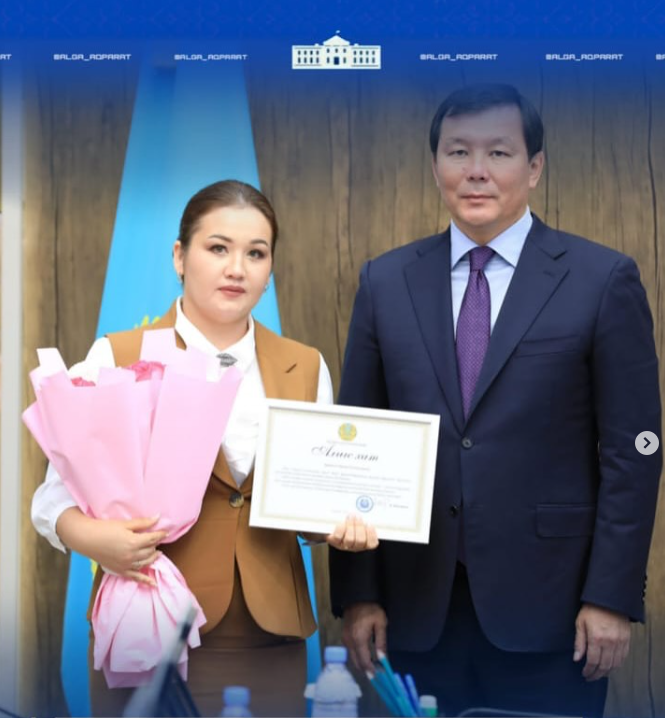 Абайды ардақтаған өнерлі ұстаз