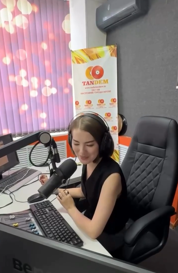 Аудан жастарын қаламыздың сүйікті радиосы @radio.tandem ұжымы жастар күнімен құттықтайды!