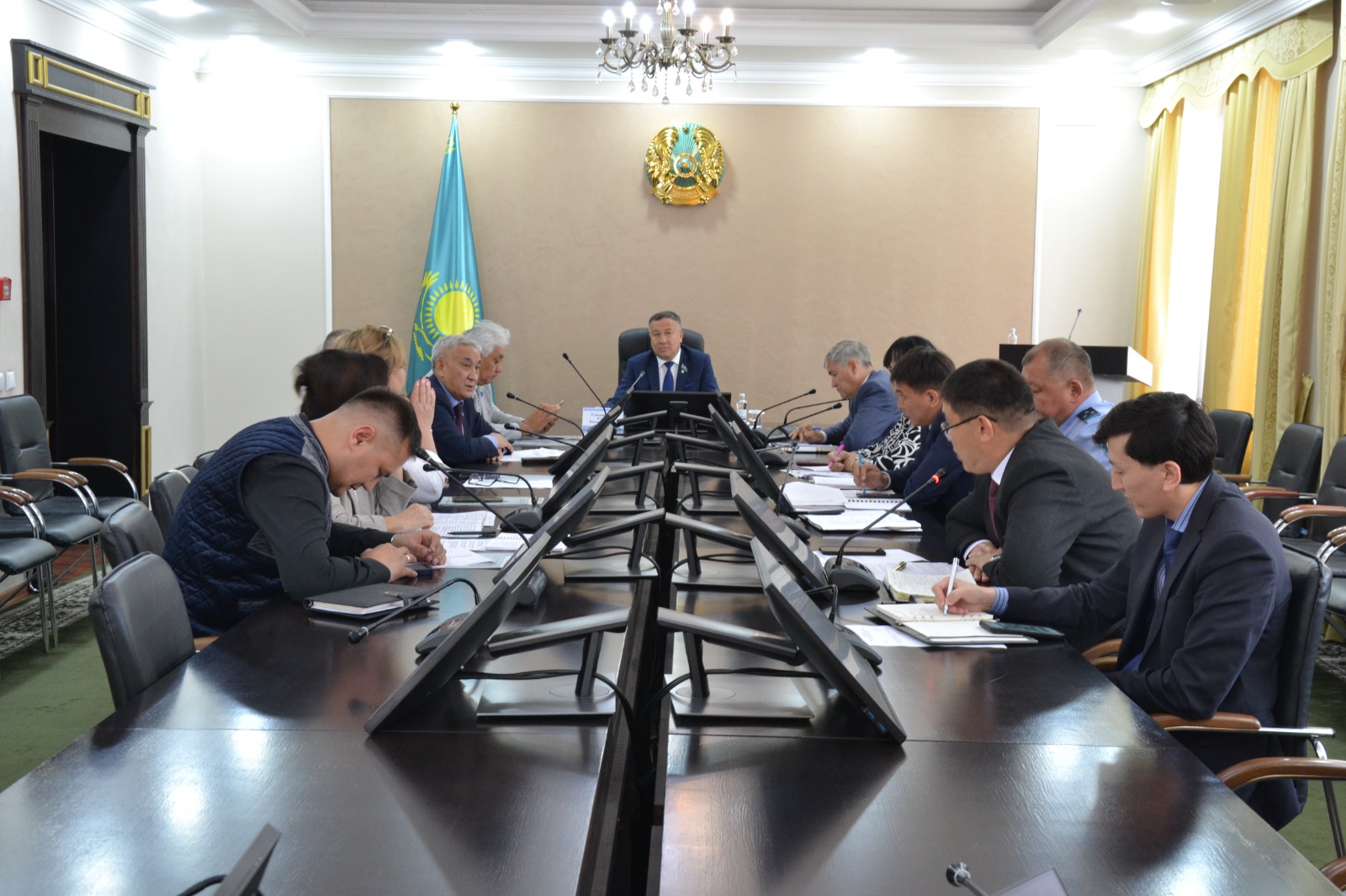 Облыстық маслихатта жаңа оқу жылына дайындық мәселесі қаралды