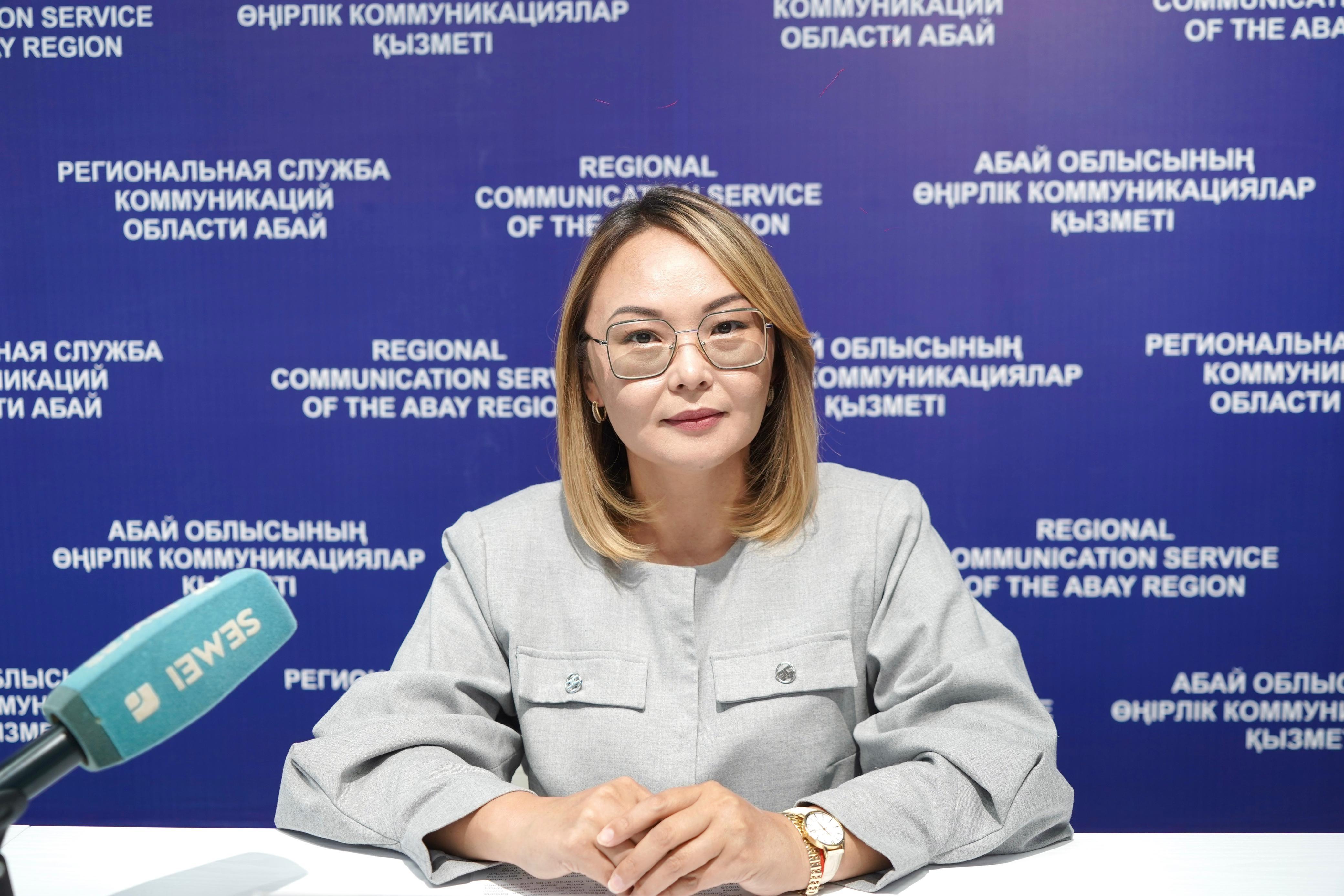 В области Абай более 24 тысяч учеников получили социальную поддержку