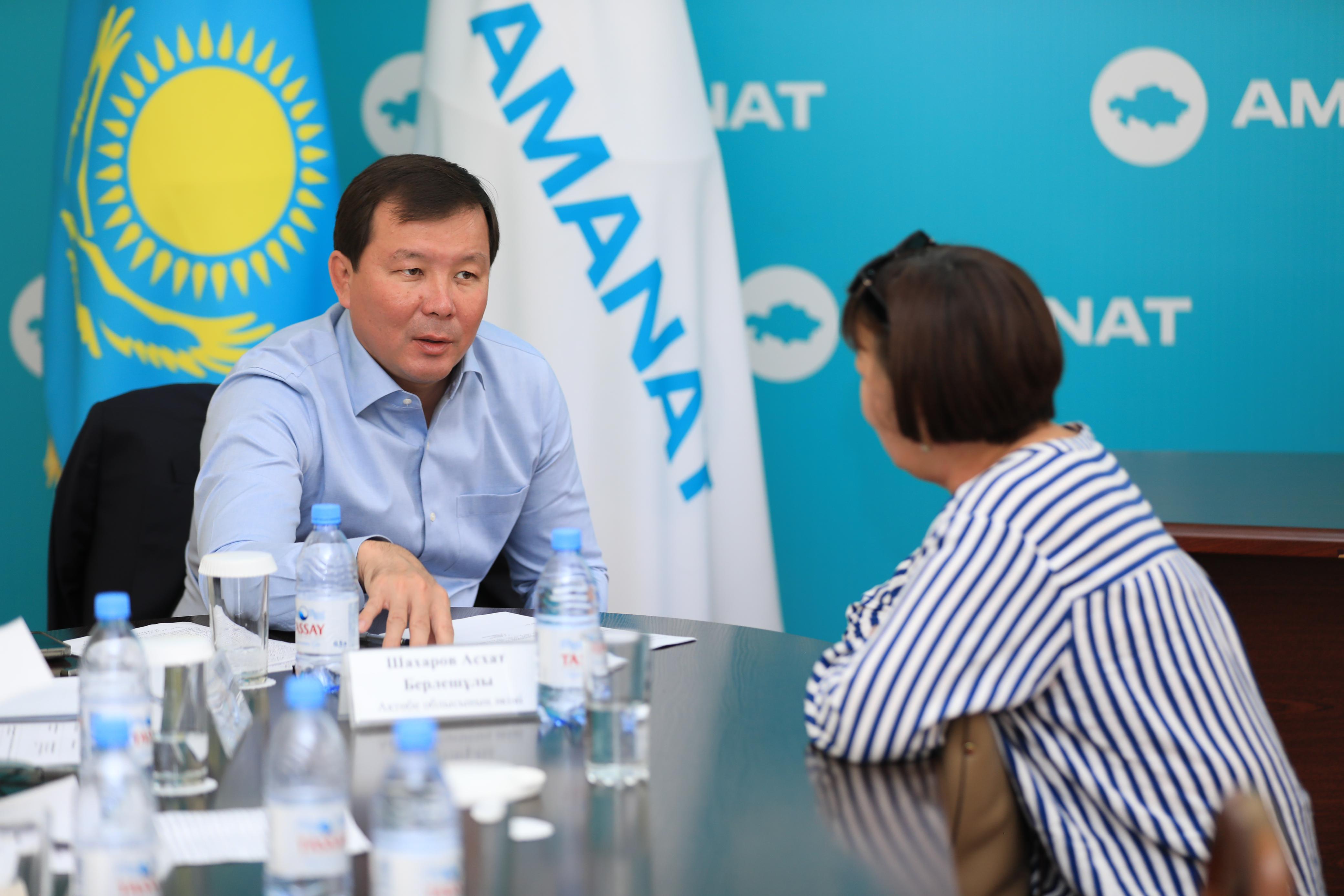 Асхат Шахаров азаматтардың жеке мәселелерін қарады