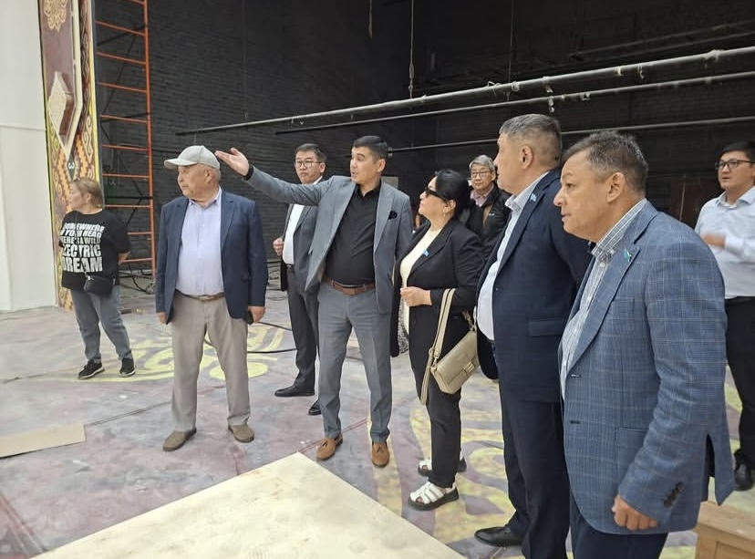 Депутаттар аудандық мәдениет үйінің жөндеу жұмыстарын тексерді