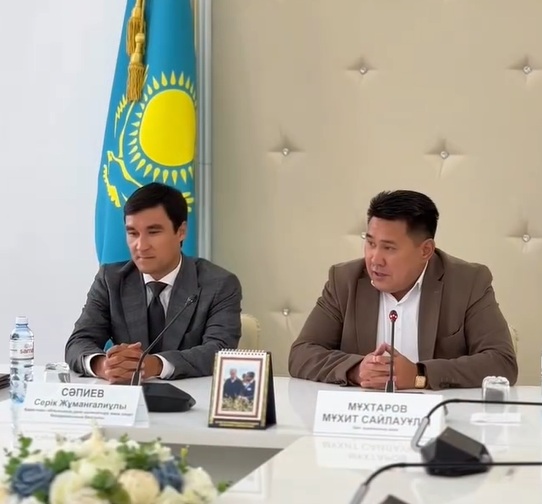 Руководитель управления физической культуры и спорта Карагандинской области С. Сапиев посетил с рабочим визитом