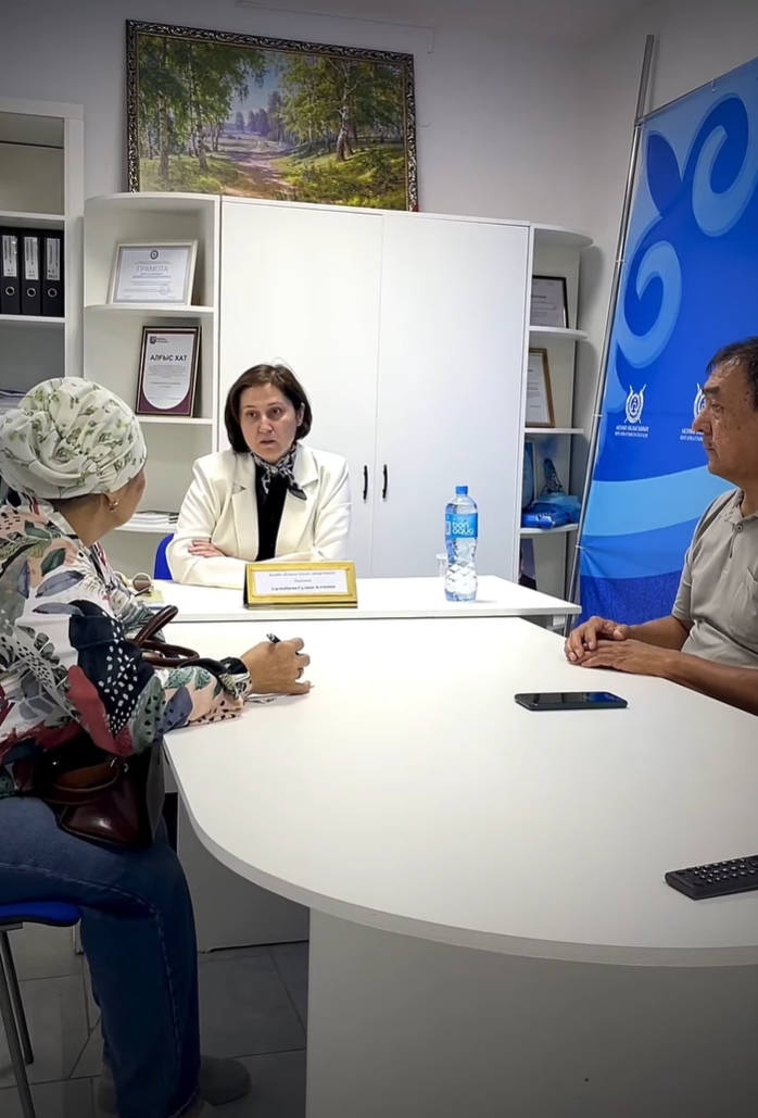 13.08.2025 жылы Әділет департаменті Ақтөбе облысының Нотариаттық палатасымен бірлесіп, облыстың заң қоғамдастығы мен мемлекеттік органдары өкілдерінің қатысуымен ҚР Конституциясының 30 жылдығына орай «Әр азаматқа – заңдық көмек» Республикалық акциясын өткізді.