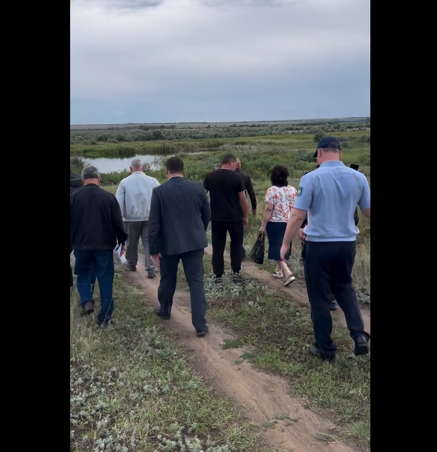 Специалисты Тобол-Торгайской бассейновой инспекции провели разъяснения Водного кодекса для жителей села Джамбул Костанайского района