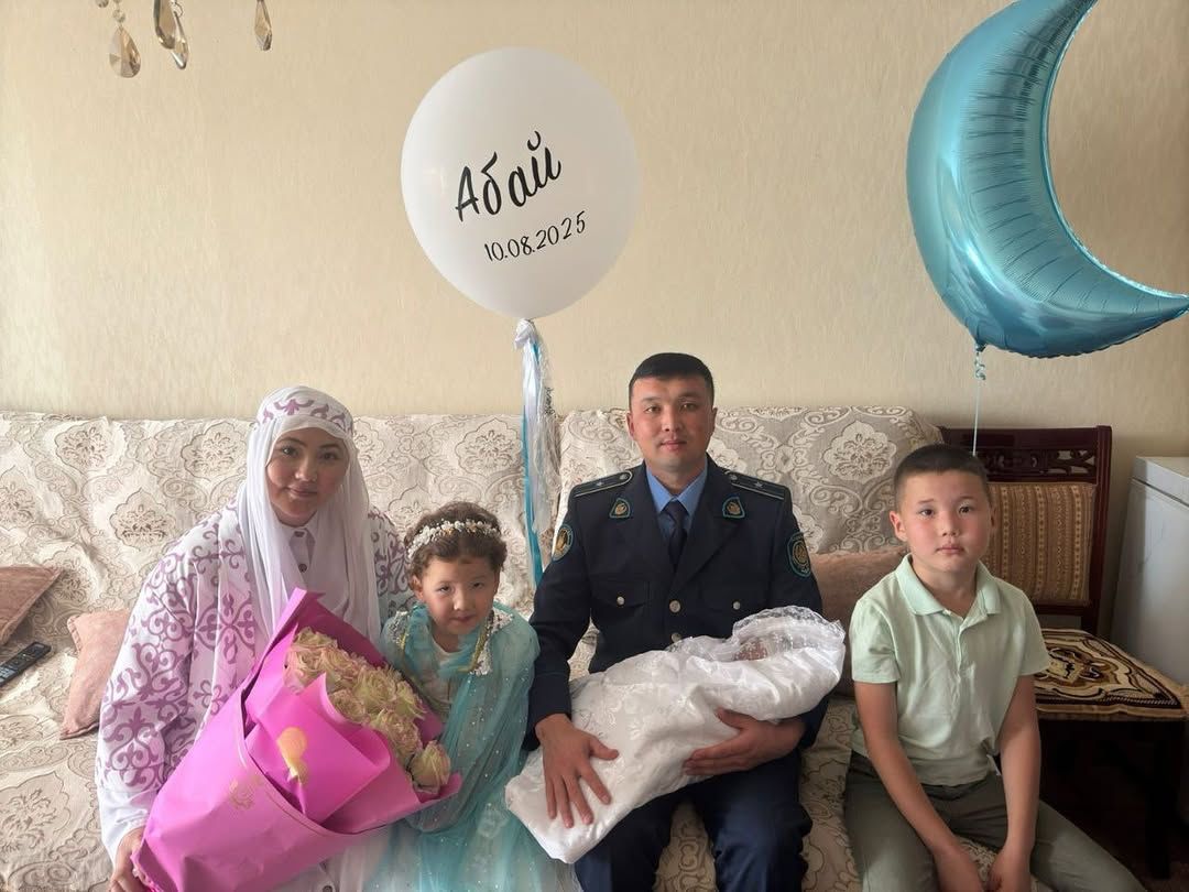 Өскеменде кішкентай Абай дүниеге келді: ұлына есімді кездейсоқ таңдамаған