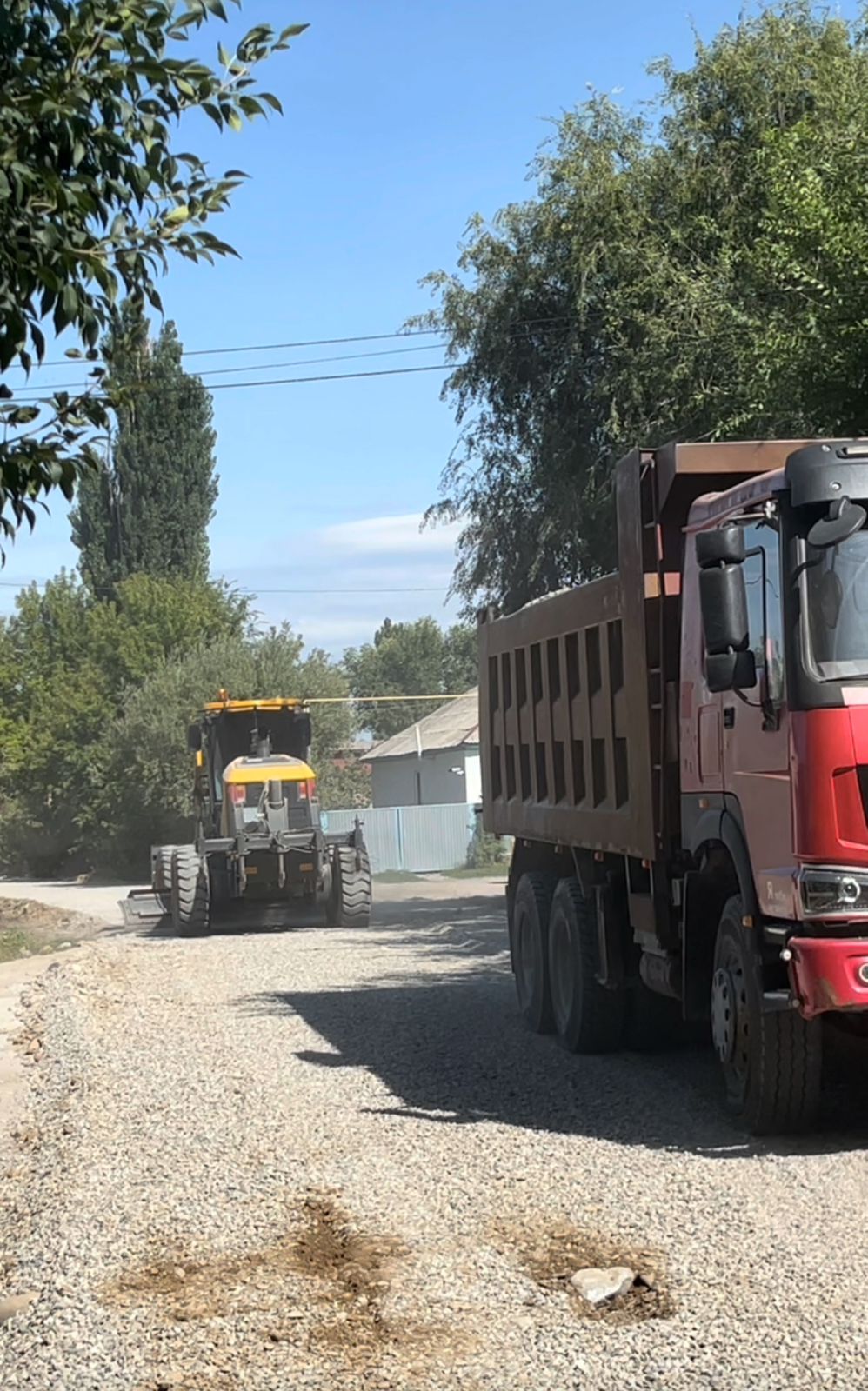 Қарабұлақ ауылындағы Сәтпаев көшесінде орташа жөндеу жұмыстары басталды.