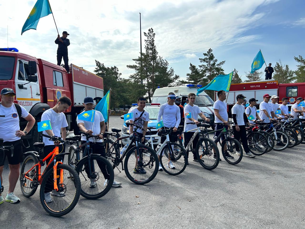 ТЖМ-нің 30 жылдығына 30 шақырым: павлодарлық құтқарушылар веложарыс өткізді