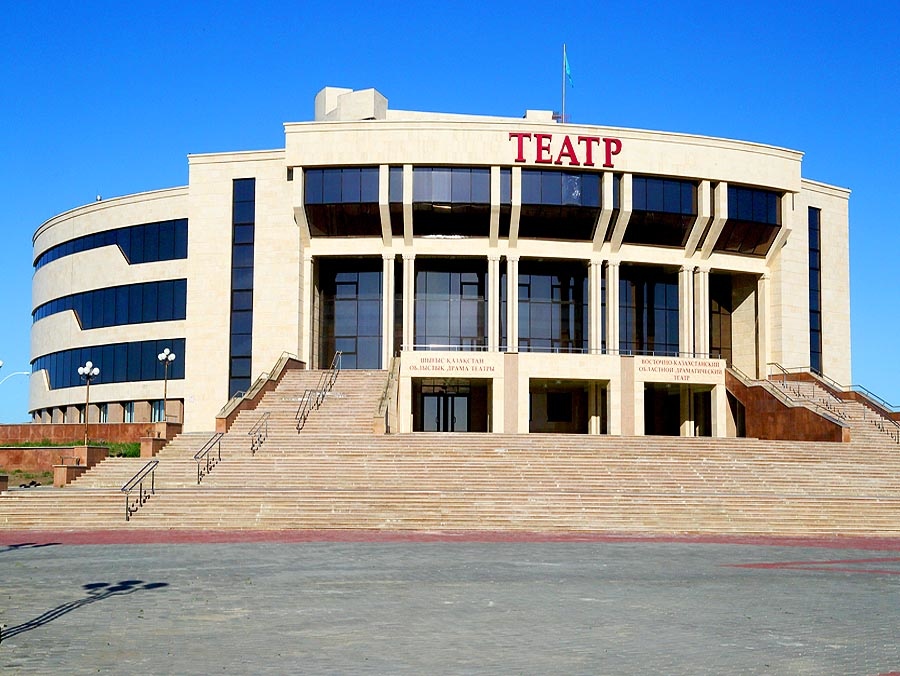 Облыстық драма және оперетта театры қала тұрғындары мен қонақтарын ашық аспан астындағы мерекелік концертке шақырады