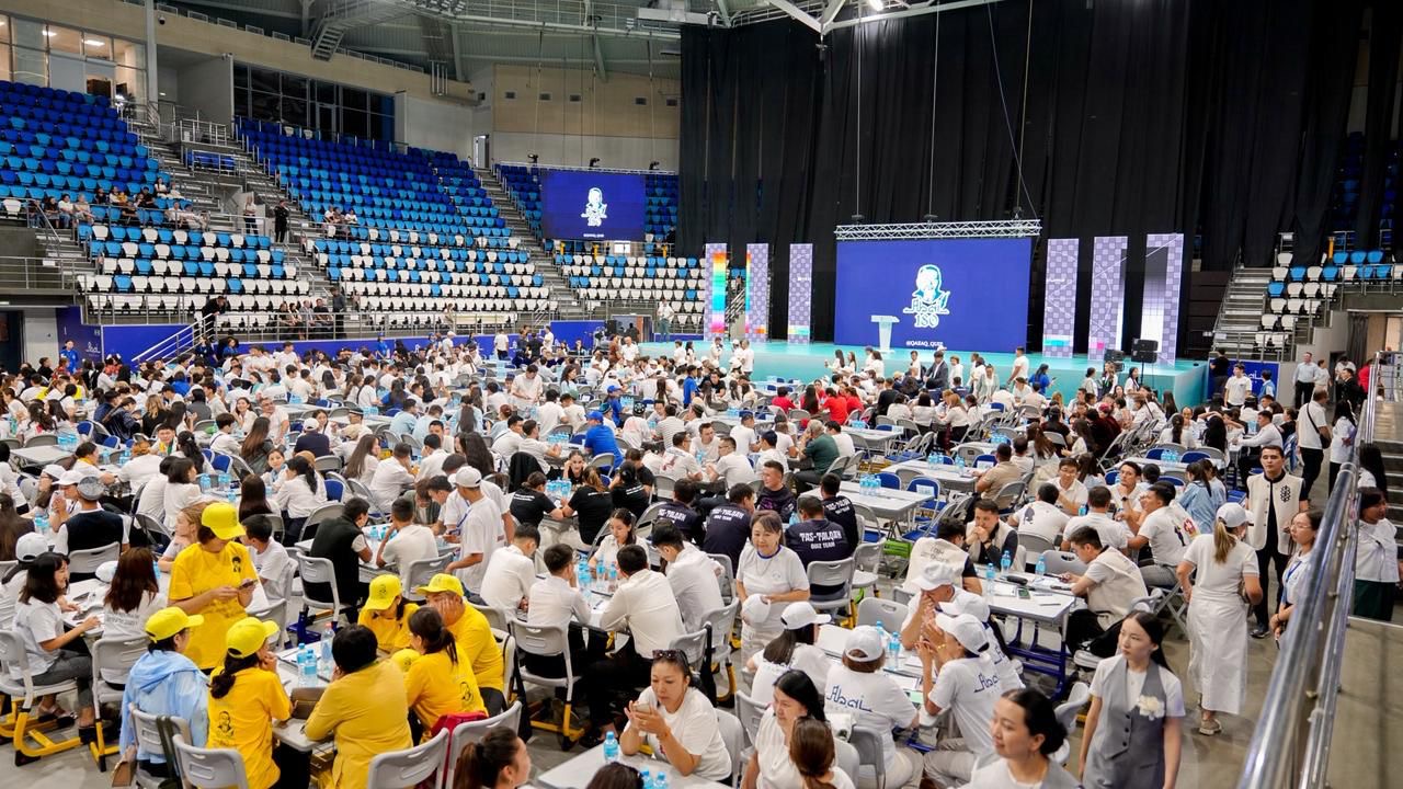 180 команд приняли участие в республиканской интеллектуальной игре «Абай QUIZ» в области Абай