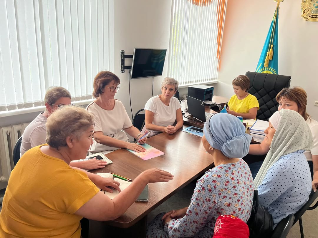 Көп балалы отбасылармен кездесу