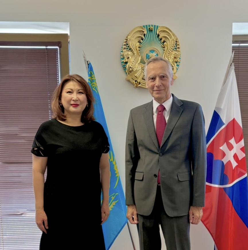 Қазақстан Елшісі FOREF президентімен кездесті