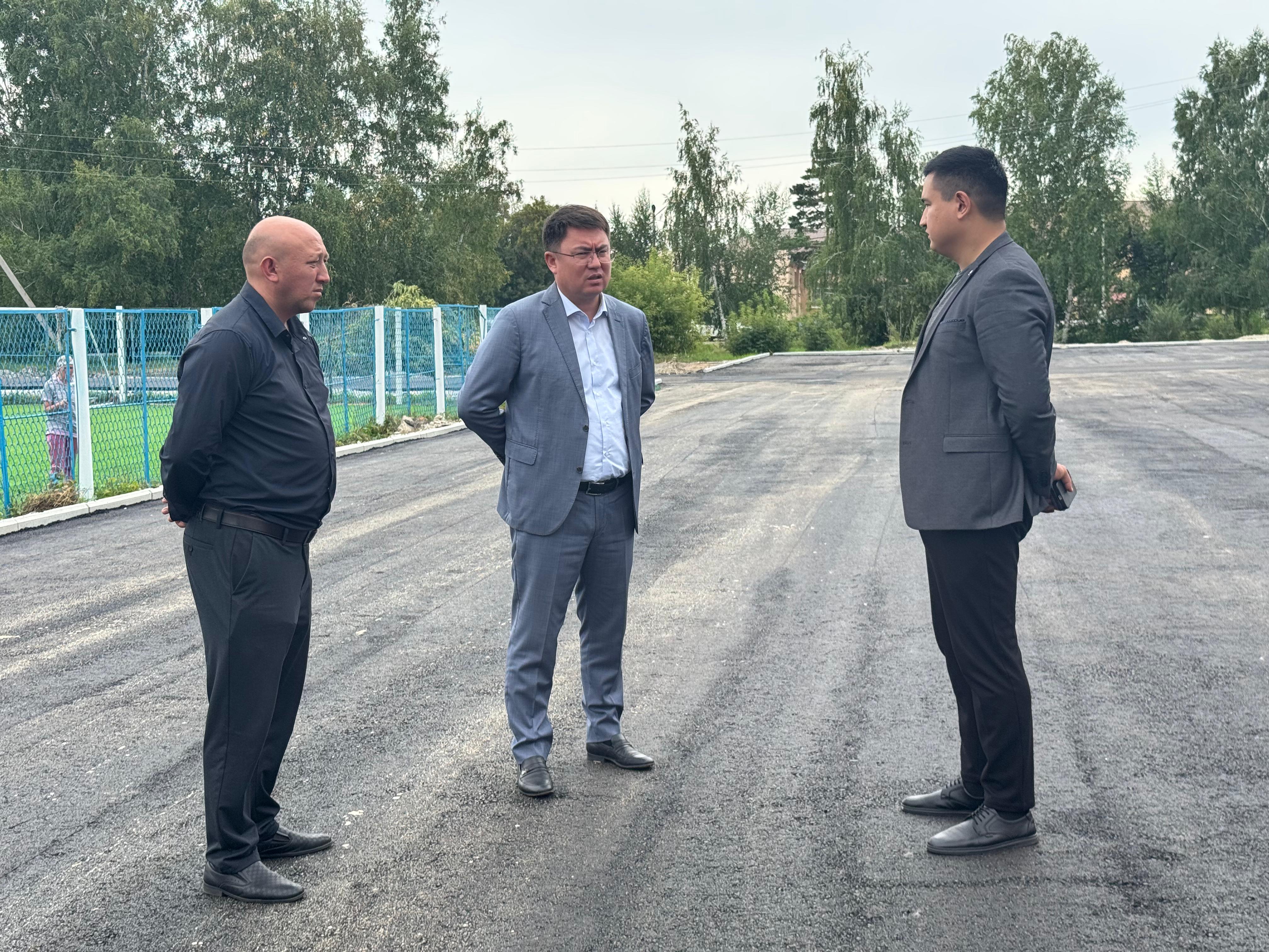 📢 2025 жылғы 20 тамызда аудан әкімі Қайрат Омаров жұмыс сапарымен Сергеевка қаласындағы бірқатар нысандарды аралады.