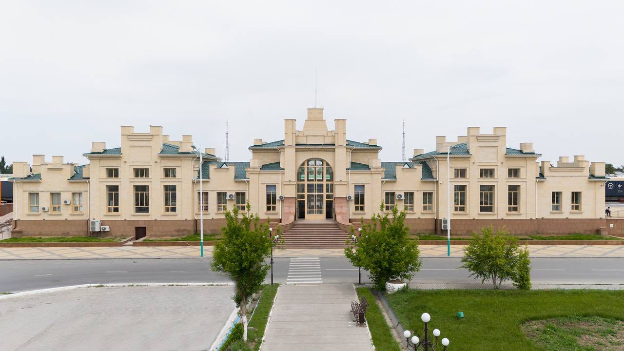 Аймақ басшысы теміржол вокзалдарын күрделі жөндеу және жаңғырту жұмыстарымен танысты