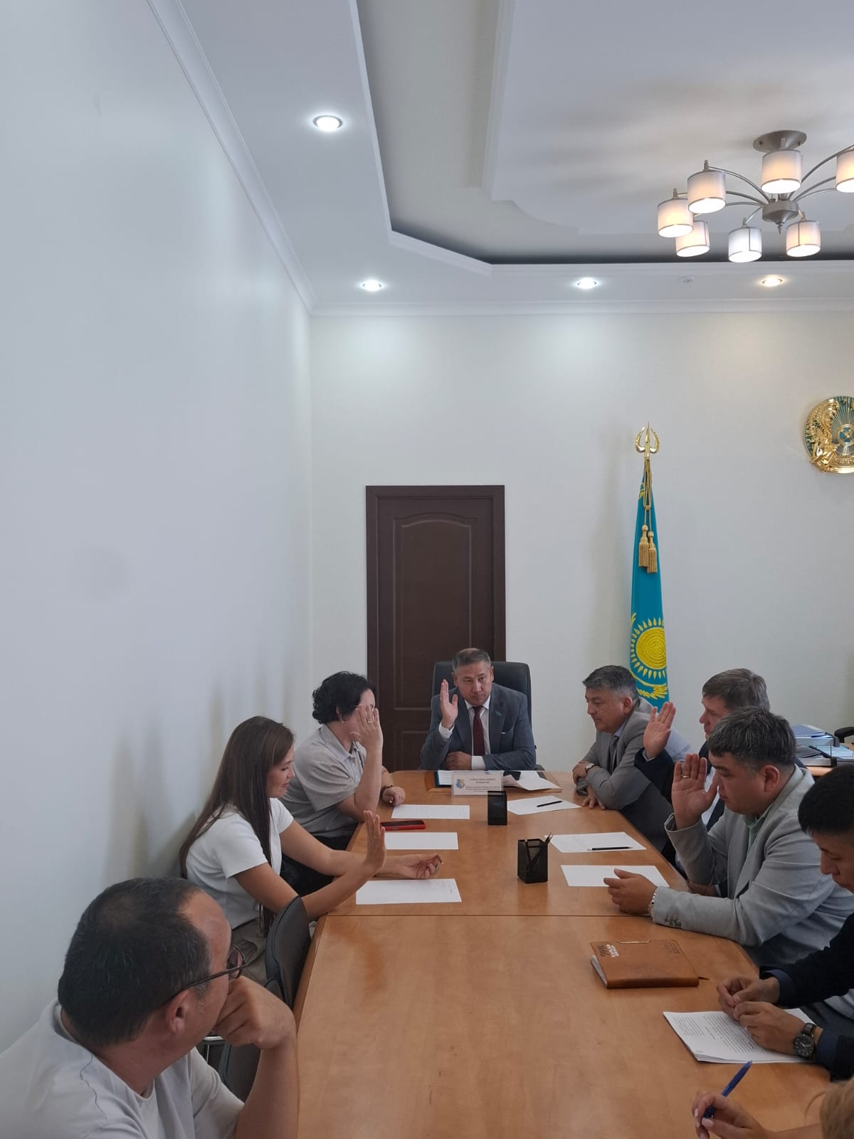 Бүгін 2025 жылғы 25 тамызда Арман Исмаилов төрағалығымен Қостанай қалалық мәслихатының бюджет, экономика, басқару және өзін-өзі басқару мәселелері жөніндегі тұрақты комиссиясының отырысы өтті.