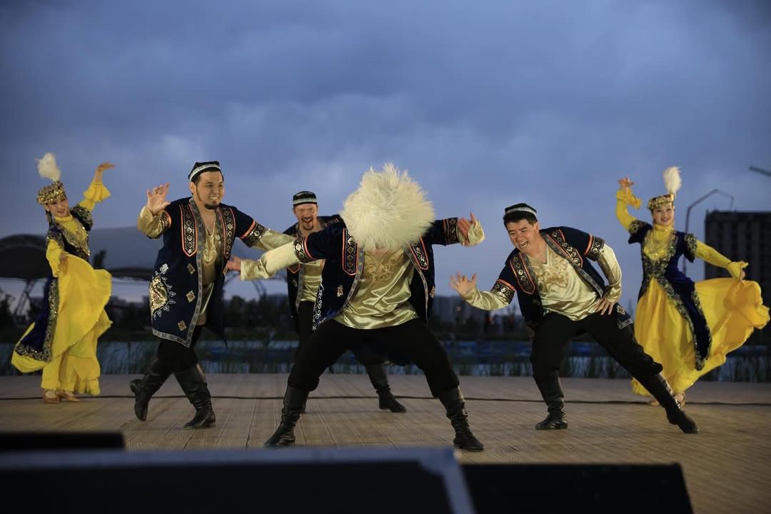 ШЫМКЕНТТЕ ҚР КОНСТИТУЦИЯСЫНЫҢ 30 ЖЫЛДЫҒЫНА АРНАЛҒАН «ШЫМ ҚАЛА КЕШТЕРІ» КОНЦЕРТТЕР ШЕРУІ ЖАЛҒАСУДА