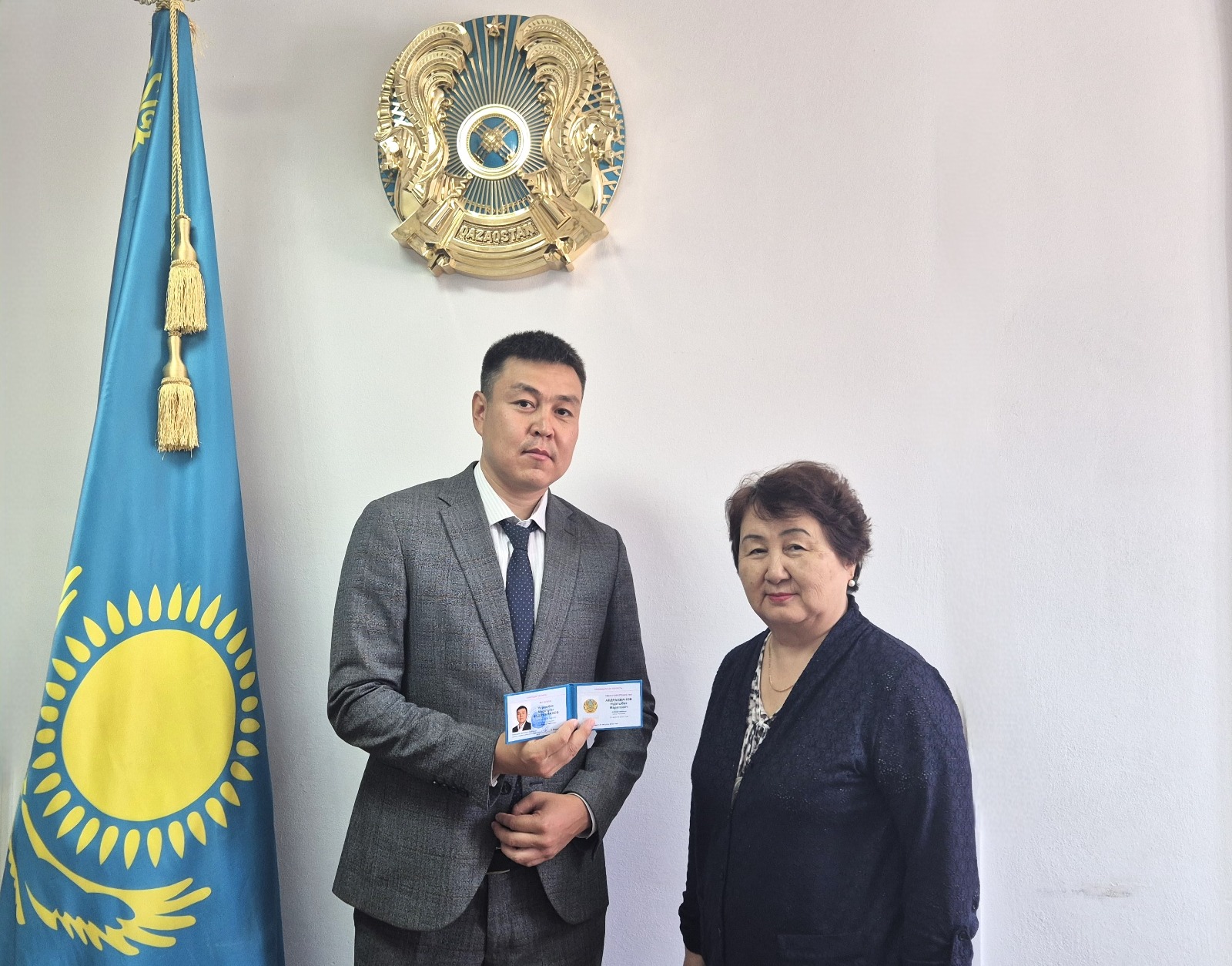 Жетекші ауылының сайланған әкіміне куәлік табысталды